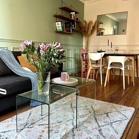 Apartment Excellent 3br 69m2 *